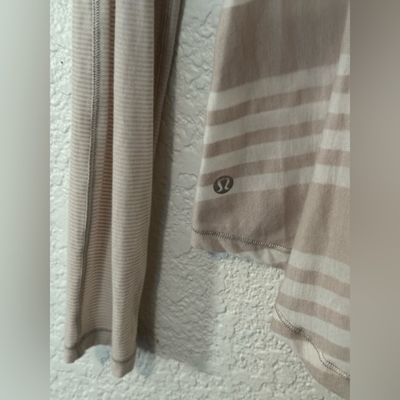 Lululemon Digni Tee long sleeve shirt in white/beige stripe in EUC - Picture 3 of 3